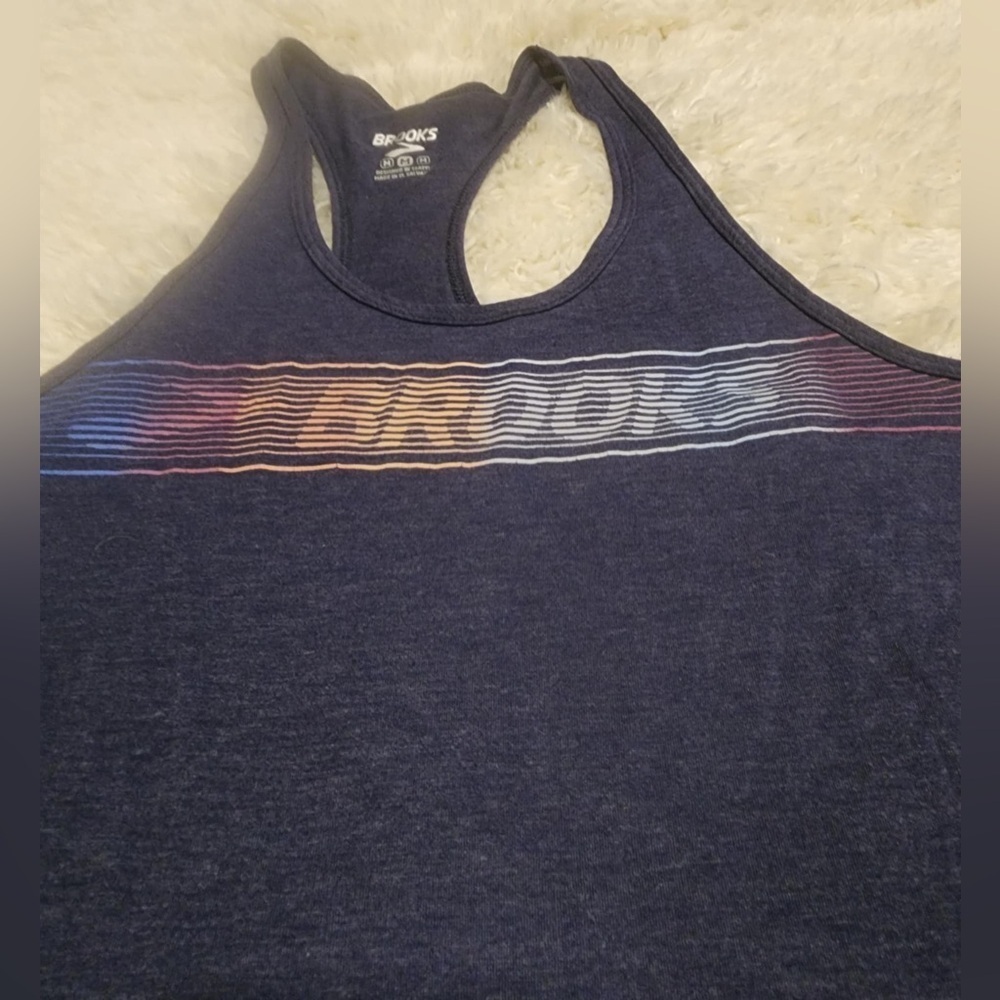 BROOKS Women's Distance Graphic Racerback Blue Athletic Tank Sz. Medium EUC - Picture 4 of 5